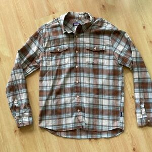 Men’s Med Patagonia Organic Cotton Brown and Blue Casual Button Down Shirt EUC